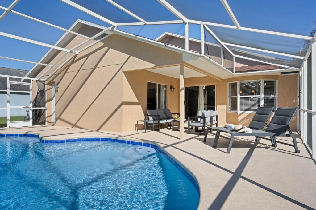 Mickey's Lakeside Villa: Relaxing, Spacious, & Fun, Kissimmee, US