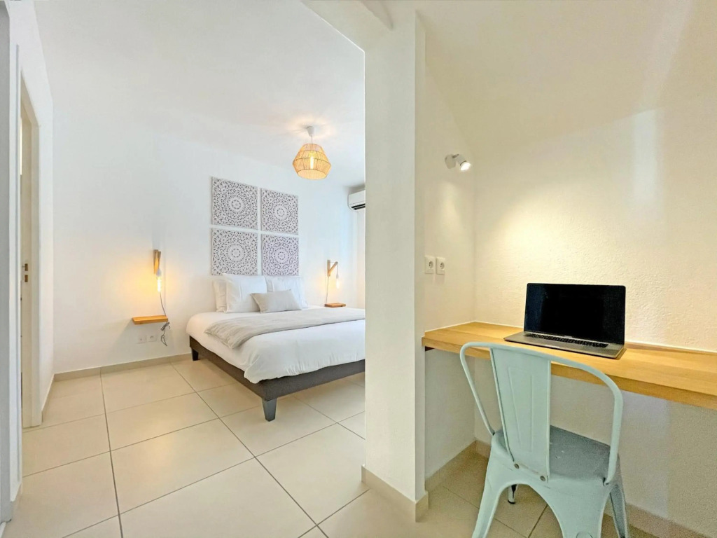 Orient Bay Beach front Apartment