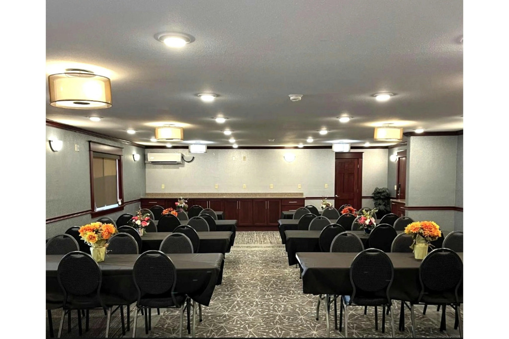 Fireside Inn and Suites