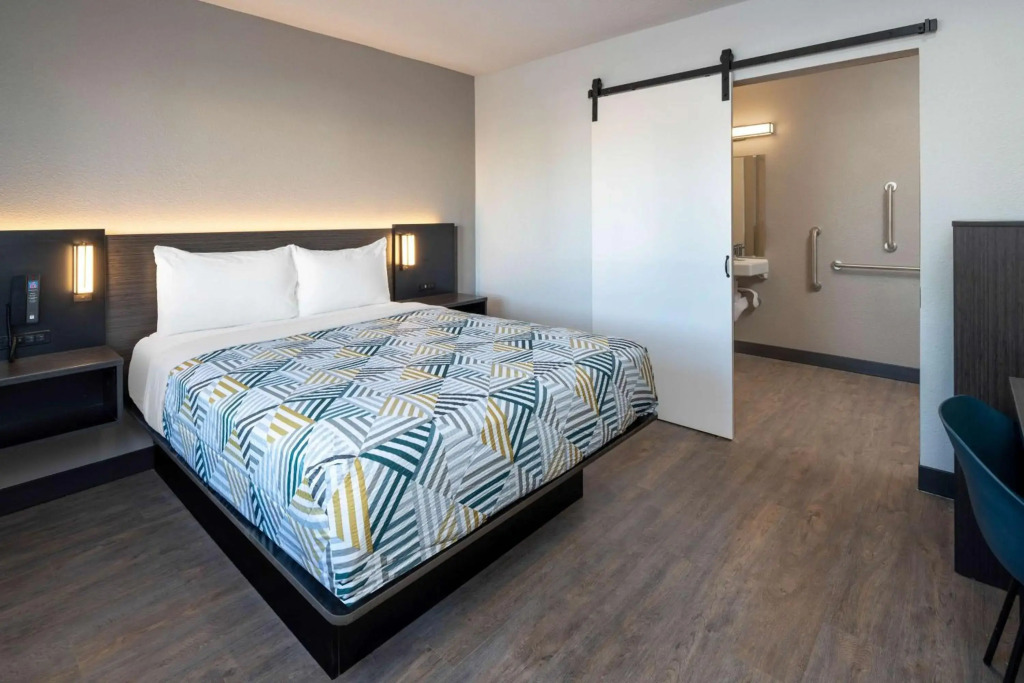 Motel 6-Fontana, CA