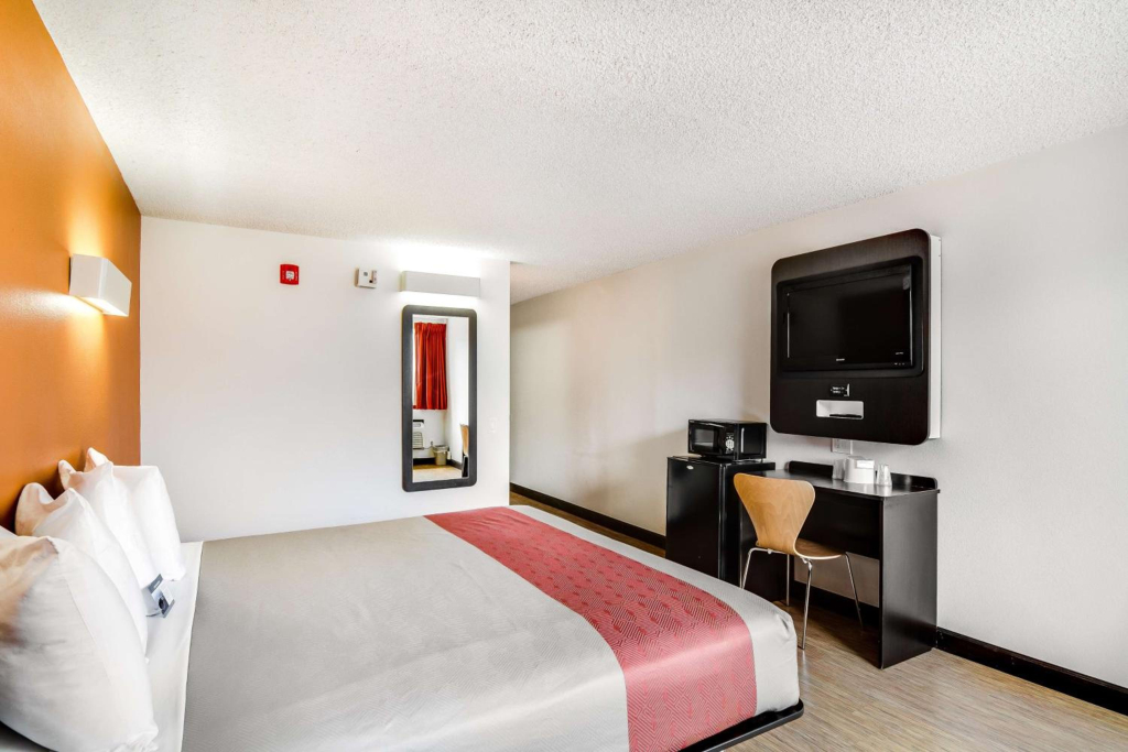 Motel 6-Carson, CA