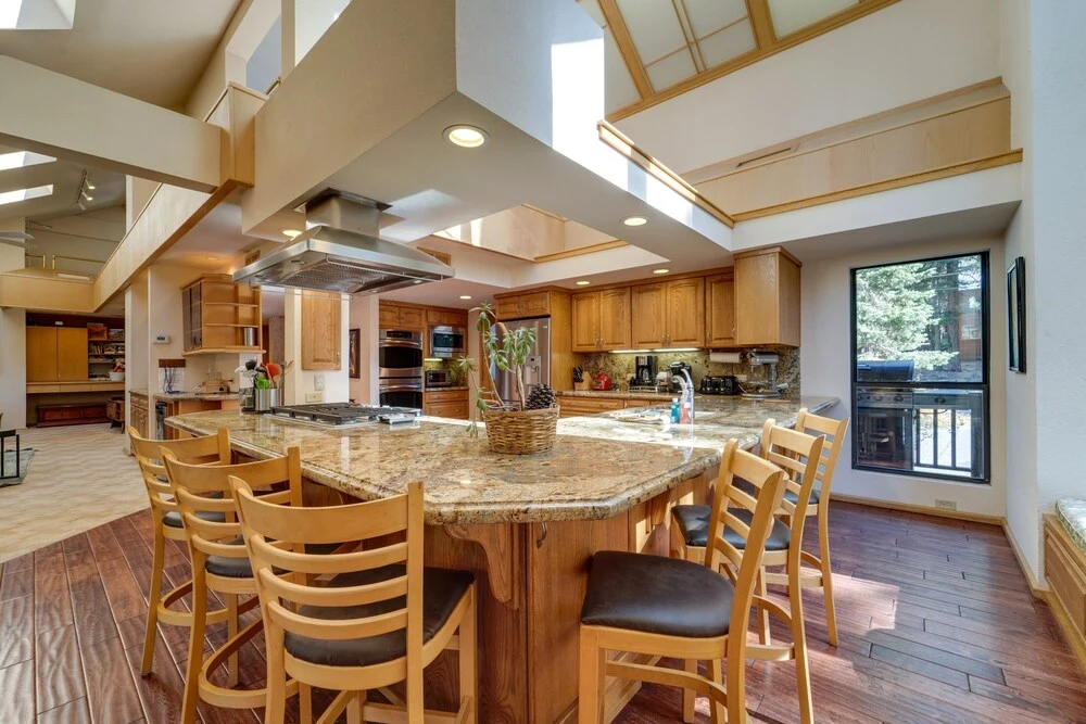 Tahoe Donner House w/ Hot Tub & Grill!
