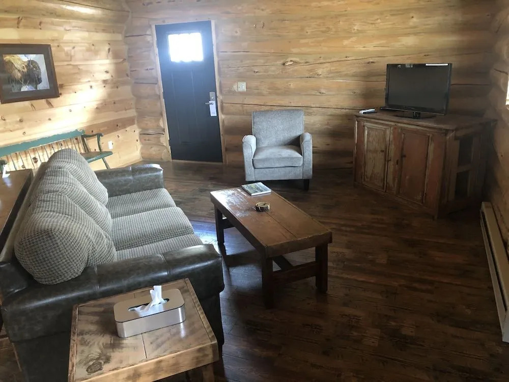 Roosevelt Hotel & Cabins - Yellowstone