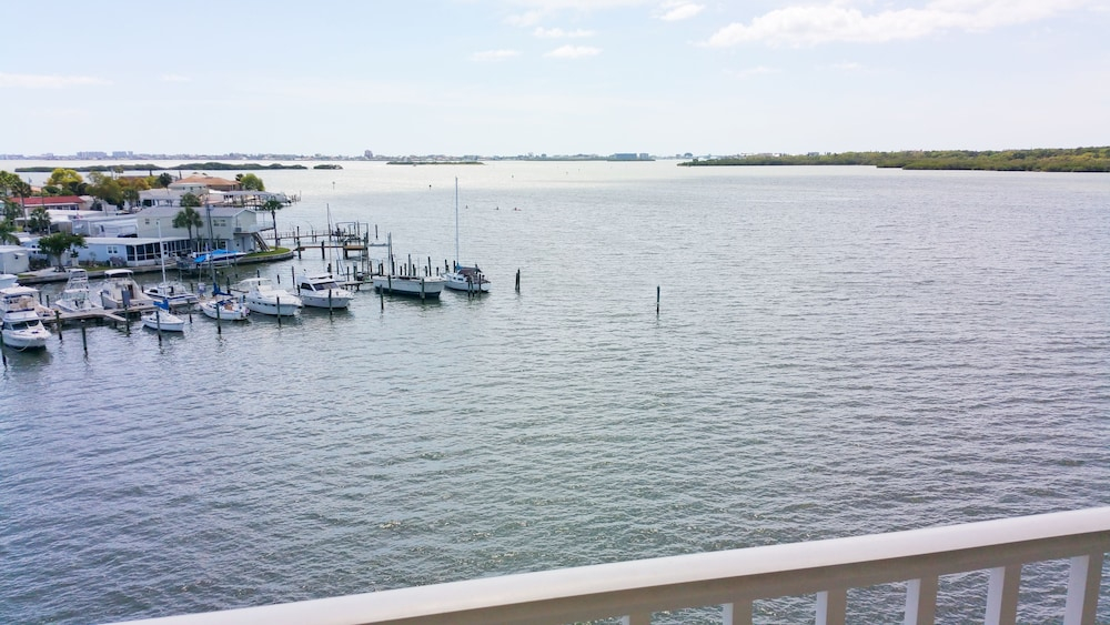 Boca Ciega Resort