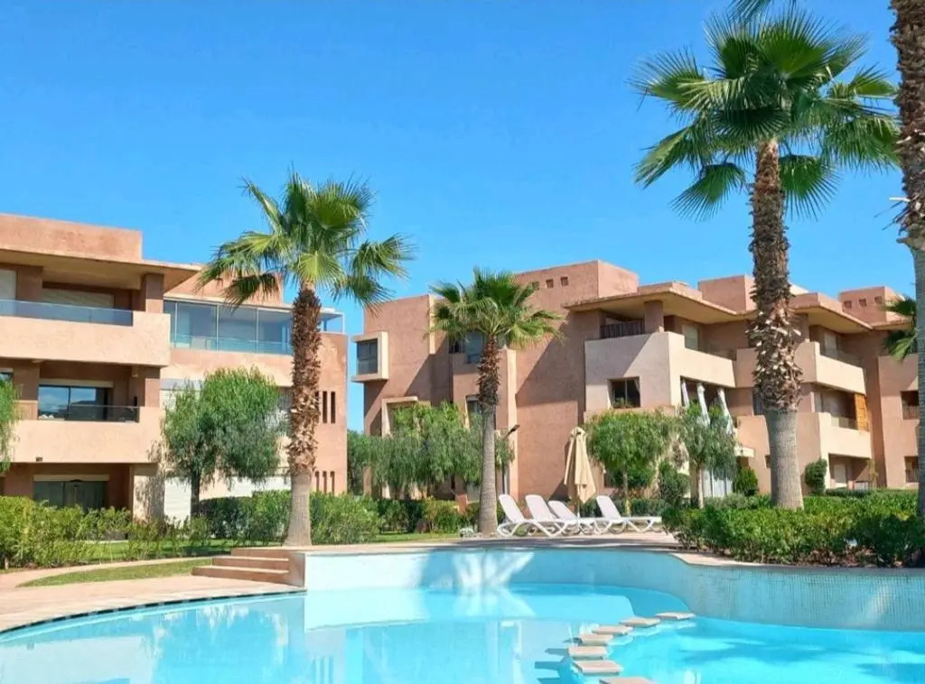 Luxury Golf Aparts Pool View