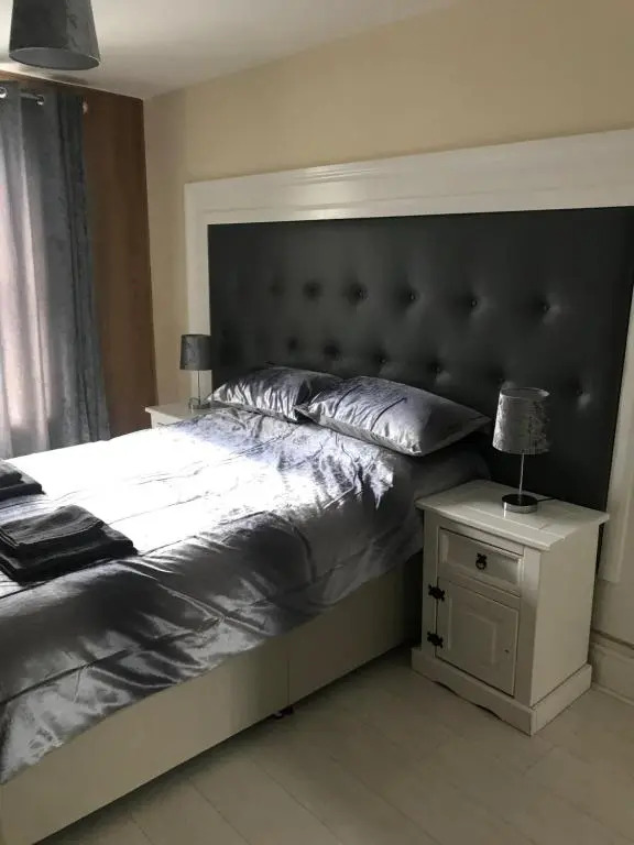 Sandy Pad's Apartments