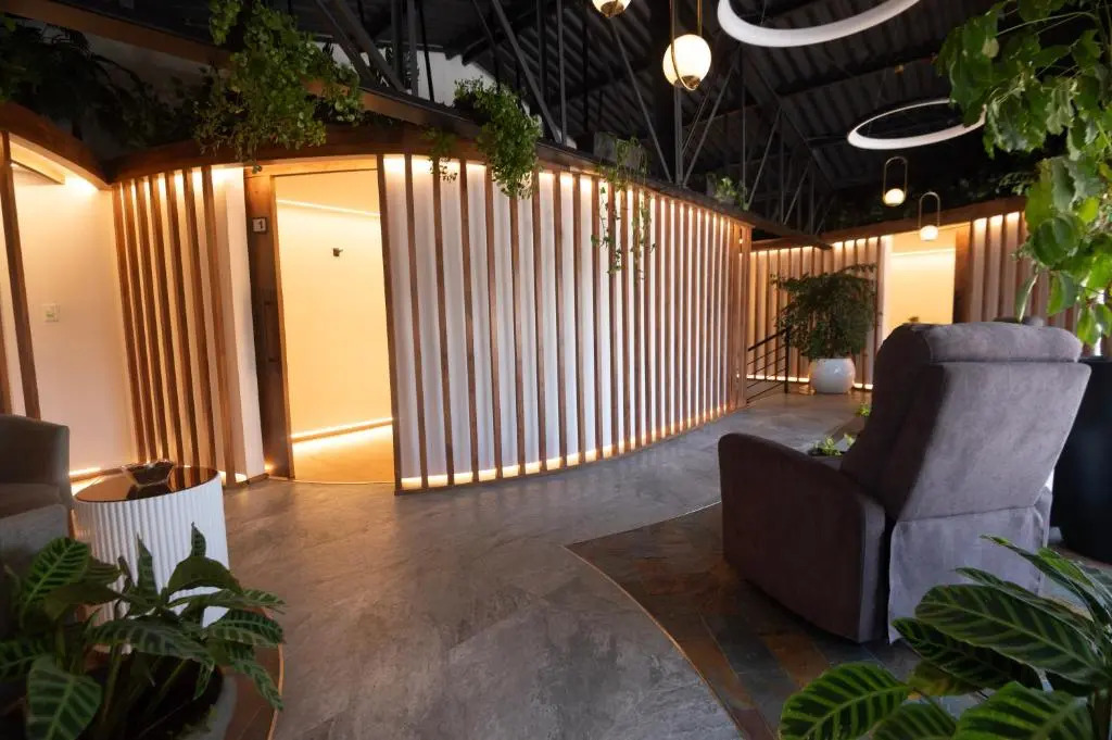 Quindeloma Art Hotel & Gallery