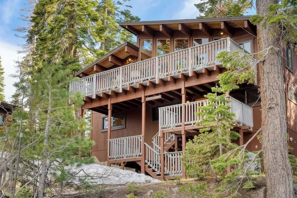 Lake + Beach Access, Pool, Tennis Walk to Chambers Tahoe Timber by Avantstay