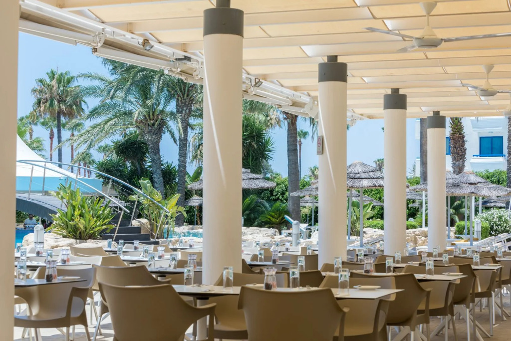 Tasia Maris Beach Hotel