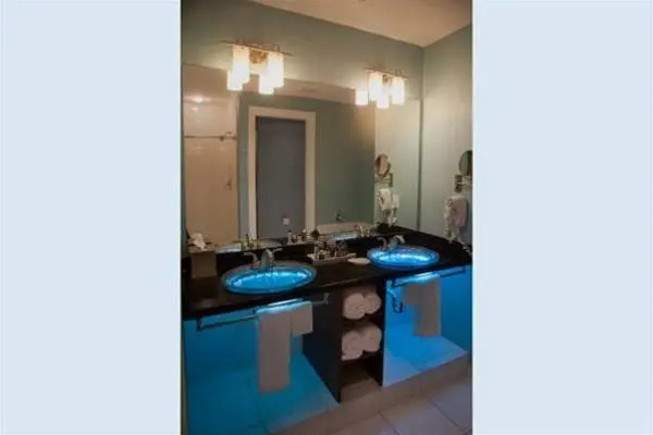 Hotel Blue