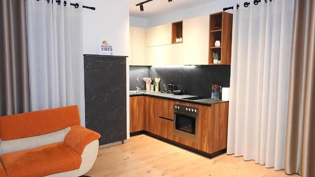 Vacation Vibes - Modern Apartment in Golem near sea