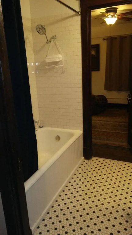 Trucountry Inn