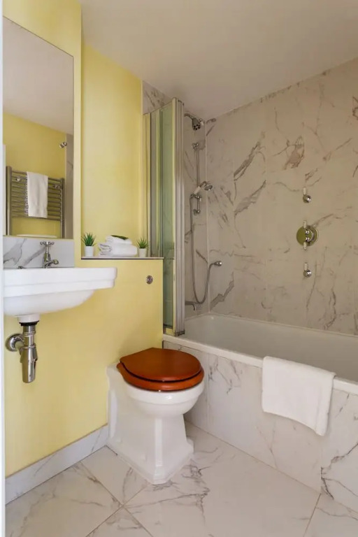 Stylish Flat Close To Victoria Station