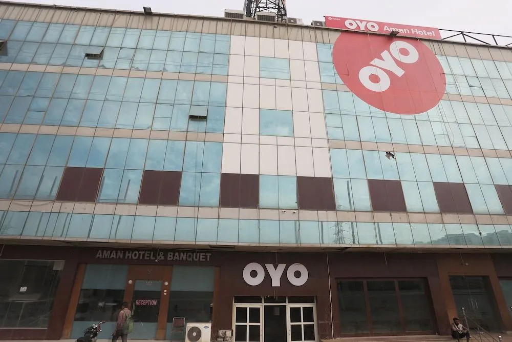 OYO 19664 Aman Hotel