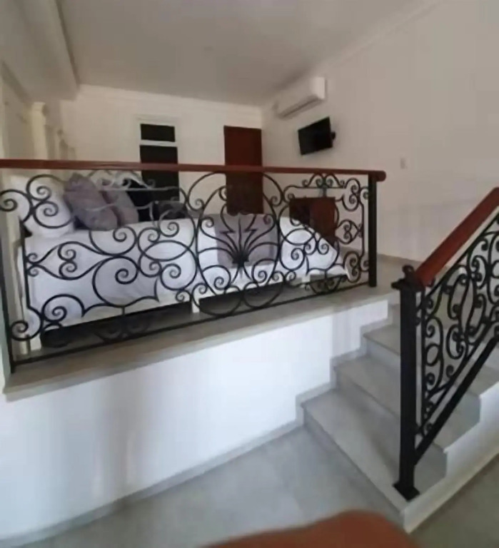 Hotel Estancia Real