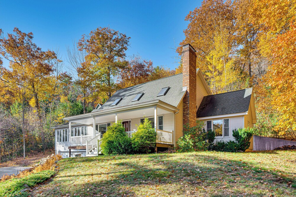 2 Mi to Winnipesaukee Shores: Gunstock Retreat