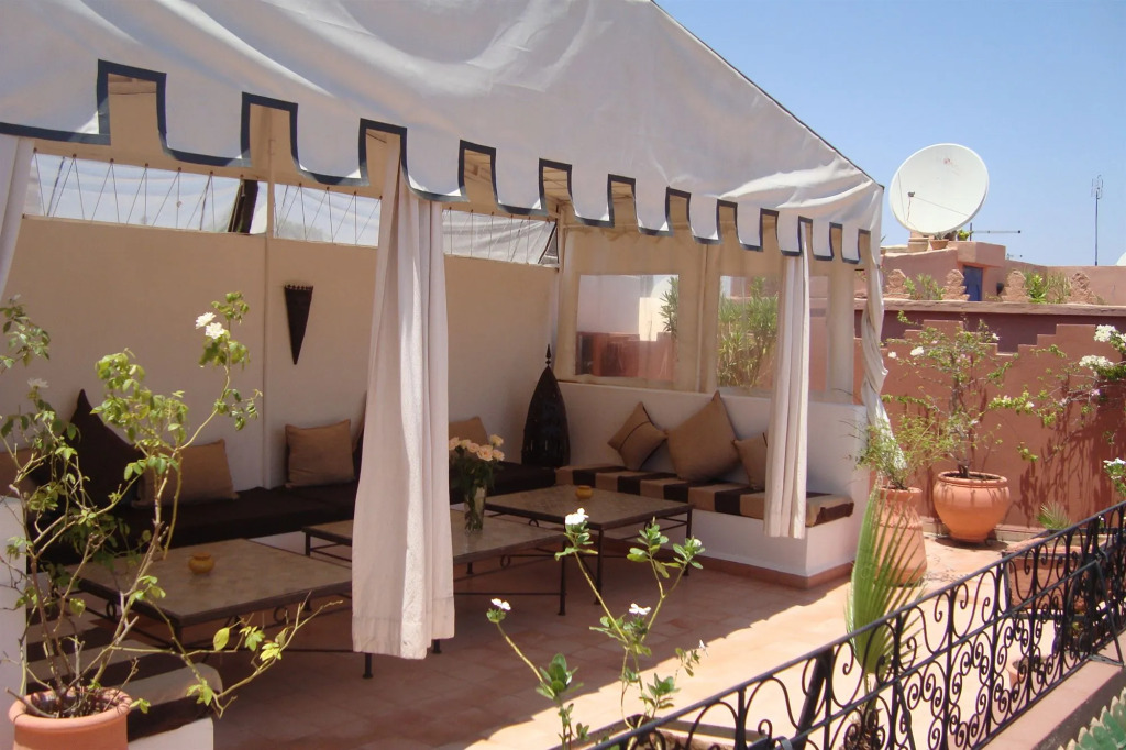 Riad Noor Charana