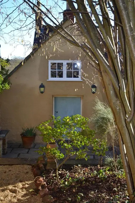 Loft Apartment nr Bath & Bristol with hot tub