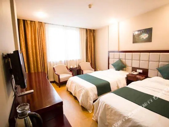 Super 8 Hotel (Mount Hua)