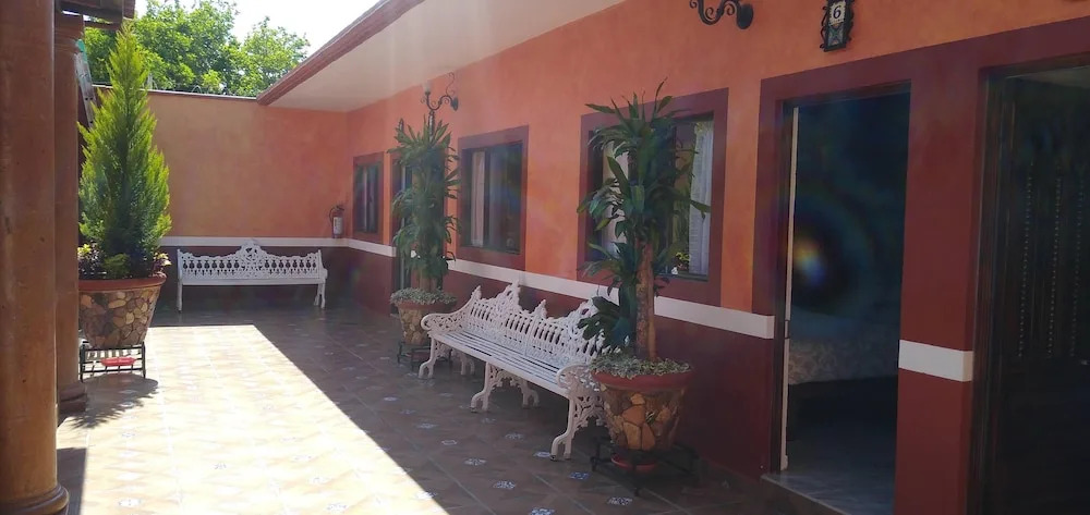 Hotel El Patio