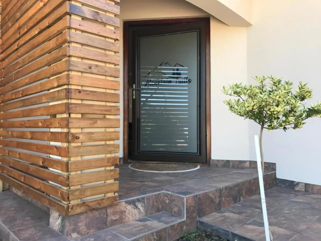 Mountain Trails Accommodation