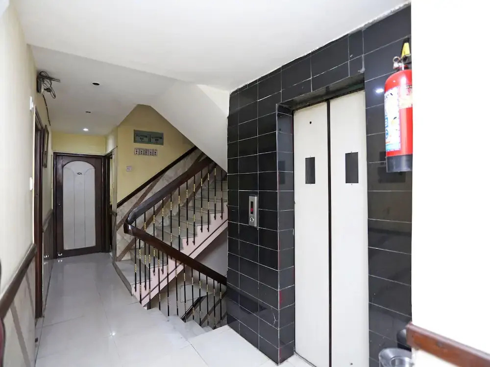 OYO 5249 Hotel Heera International