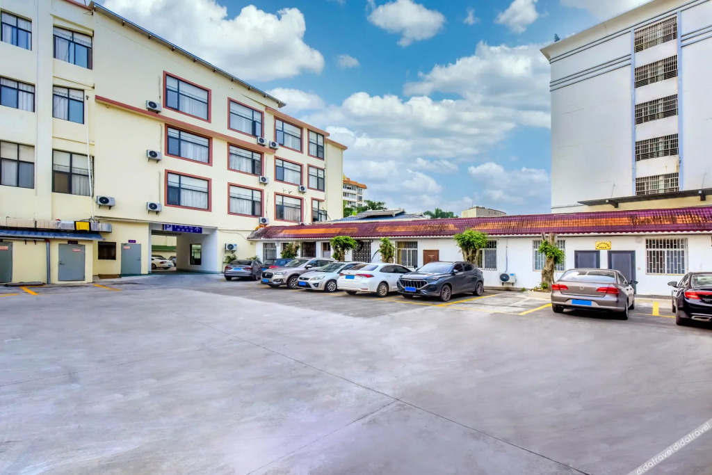Lavande Hotels Mangshi square downtown store