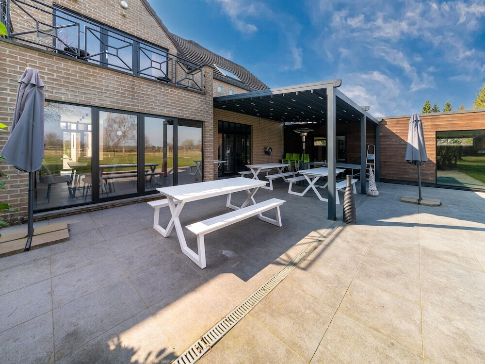 Delightful Villa in Sourbrodt With Swimming Pool, Terrace