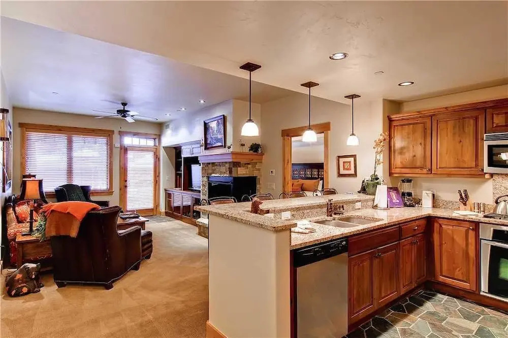 6109 Bear Lodge, Trappeur's Crossing Apartment 3