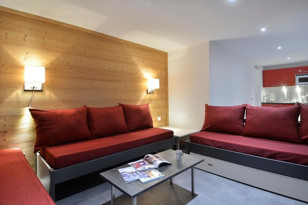 Residence Saintjacques Five-room Apartment for 11 People, in the Resort Center S513