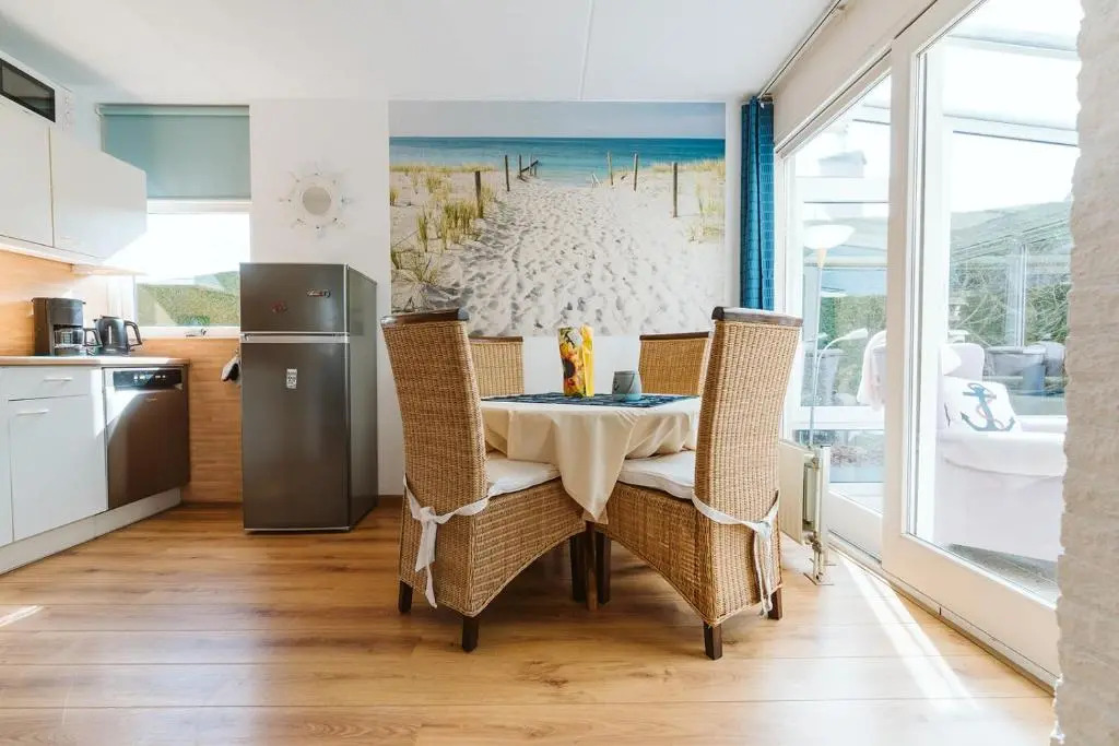 Veermansplaat 20 - Noordzepark Ouddorp, big garden and multiple terraces near the beach - not for companies