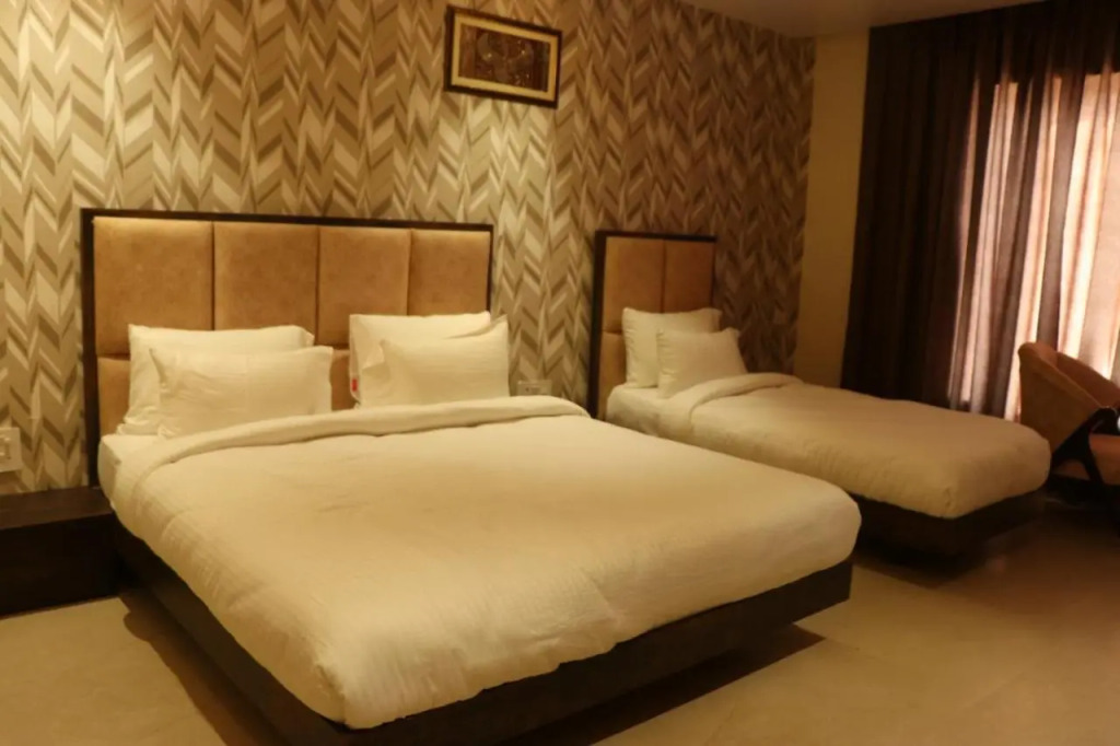 Hotel Purple Orchid