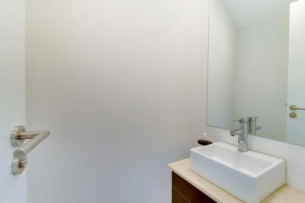 Oceana Suites Isabel ∙ Suite 204