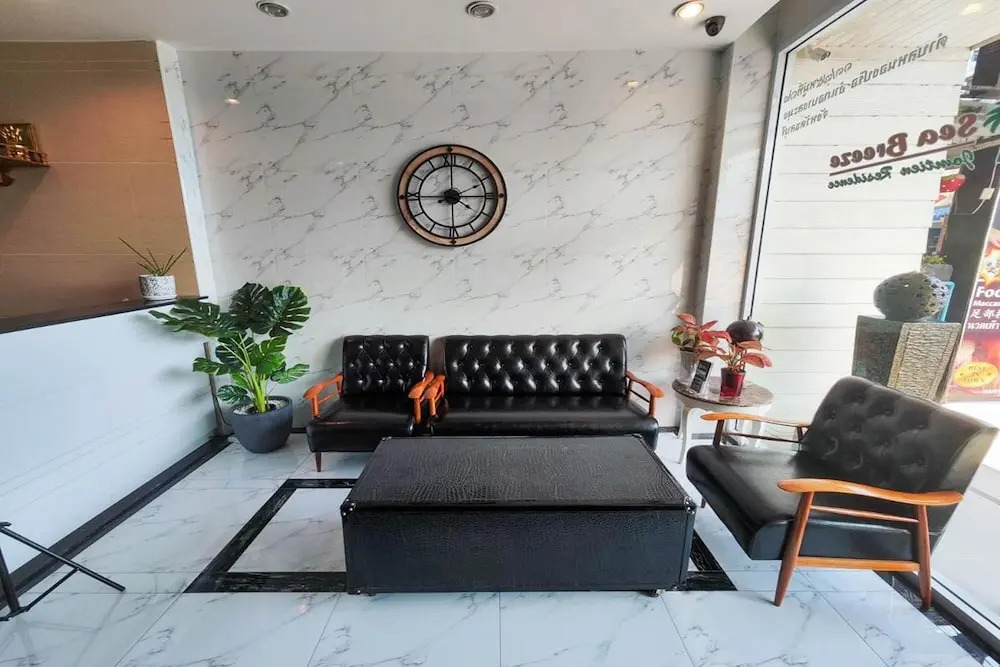 Sea Breeze Jomtien Residence
