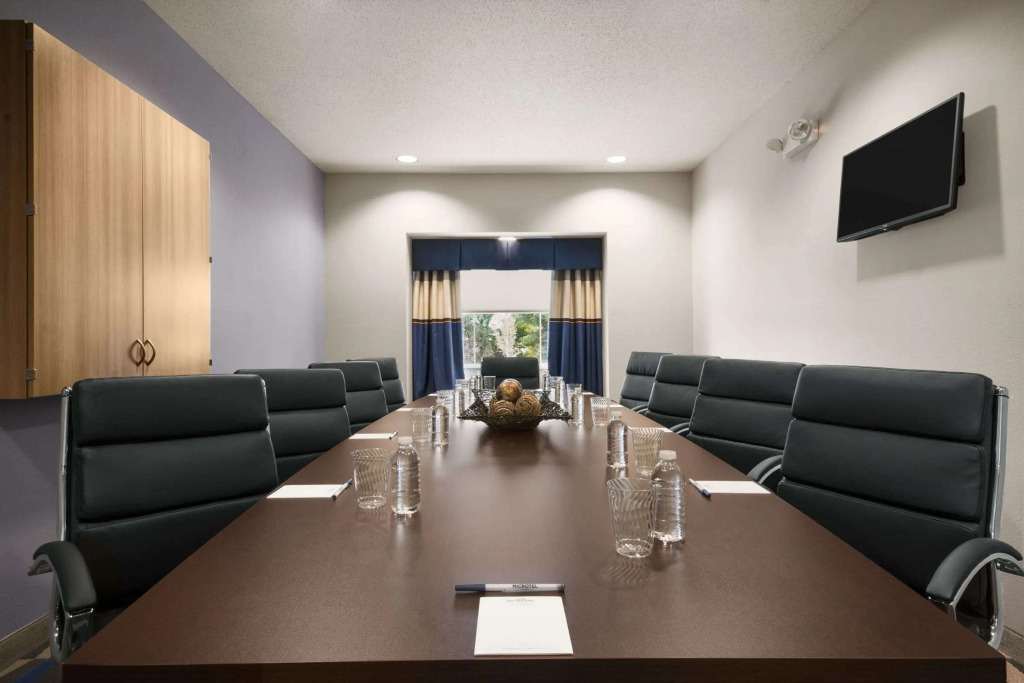 Microtel Inn & Suites by Wyndham