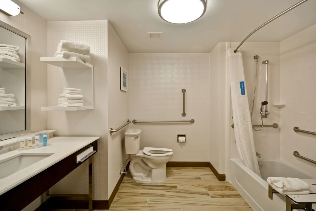 Hampton Inn & Suites Detroit/Warren