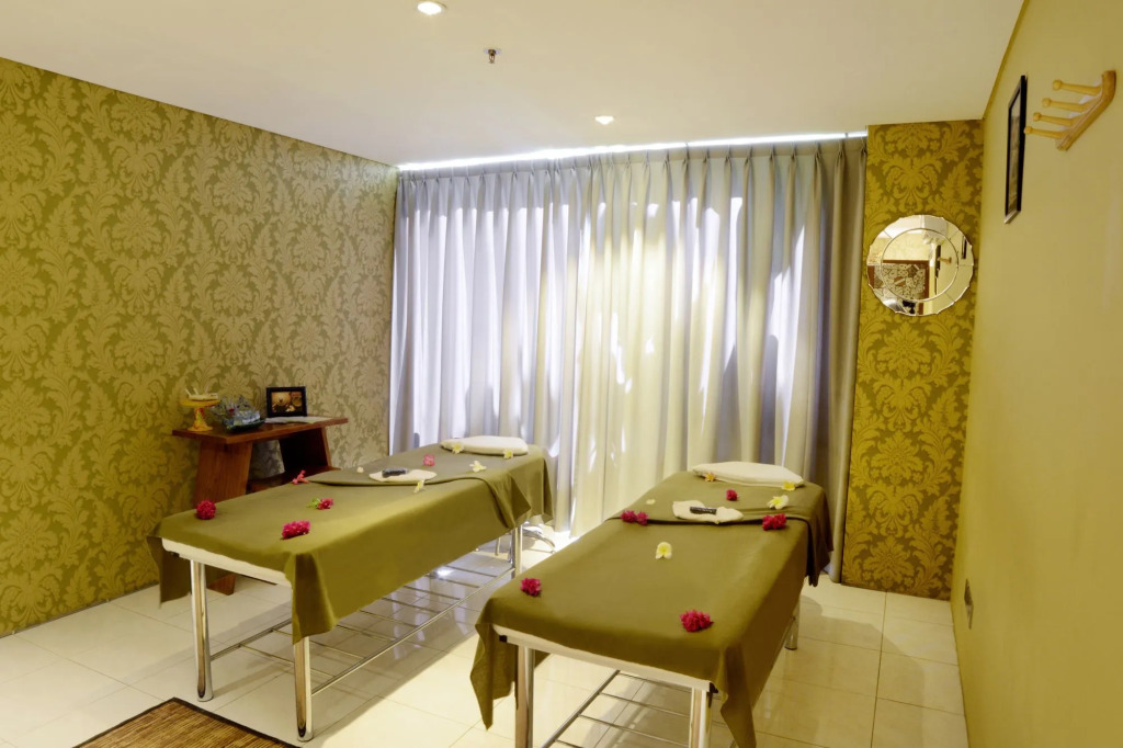 Отель The Nest Hotel Nusa Dua