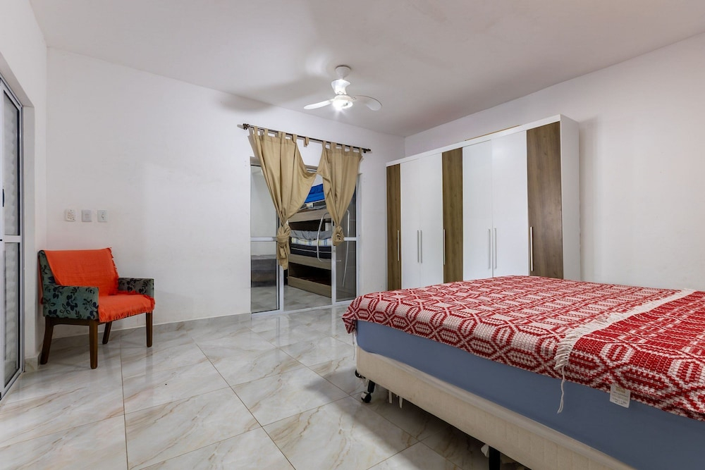 Casa  piscina a 180m da Praia Boraceia