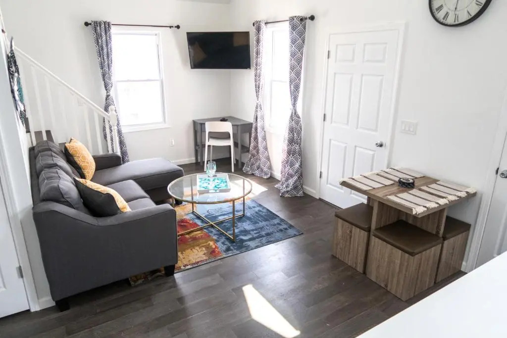 Lux 3 Bd - Perfect & Parking & Massive Patio