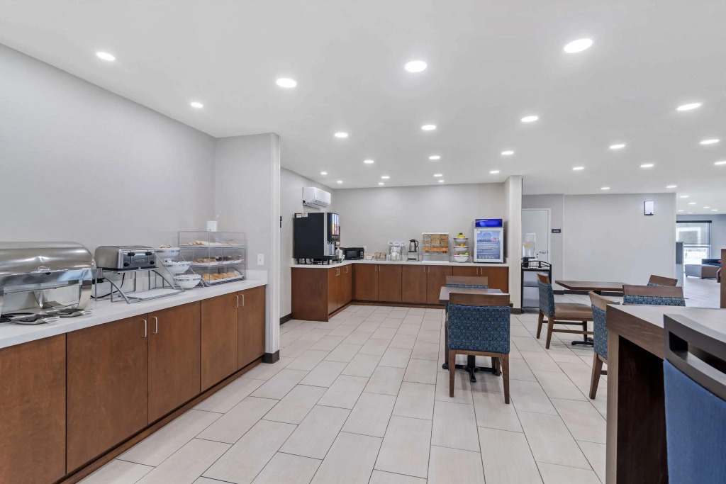 Comfort Inn & Suites Brunswick I-95