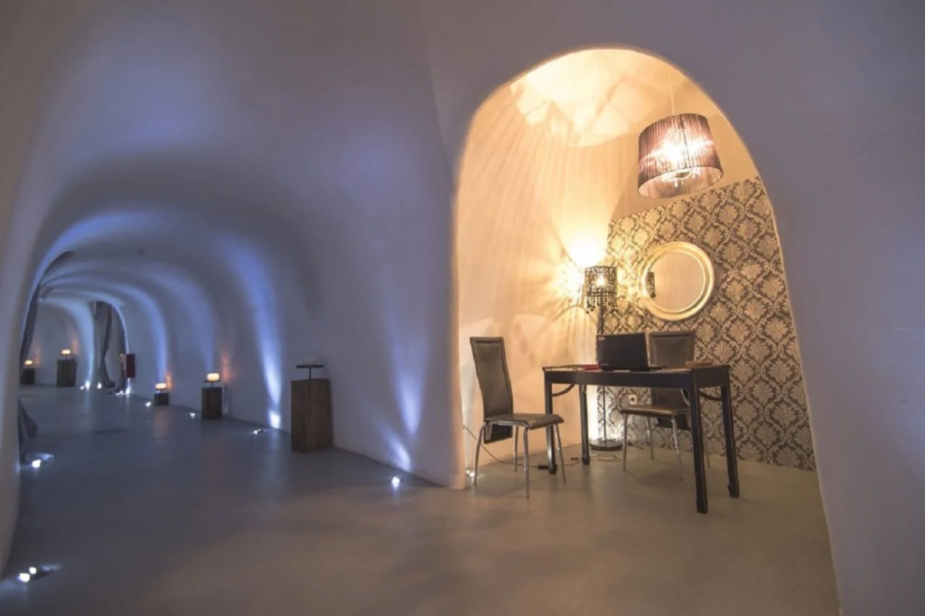 Grand Ambassador Santorini Hotel