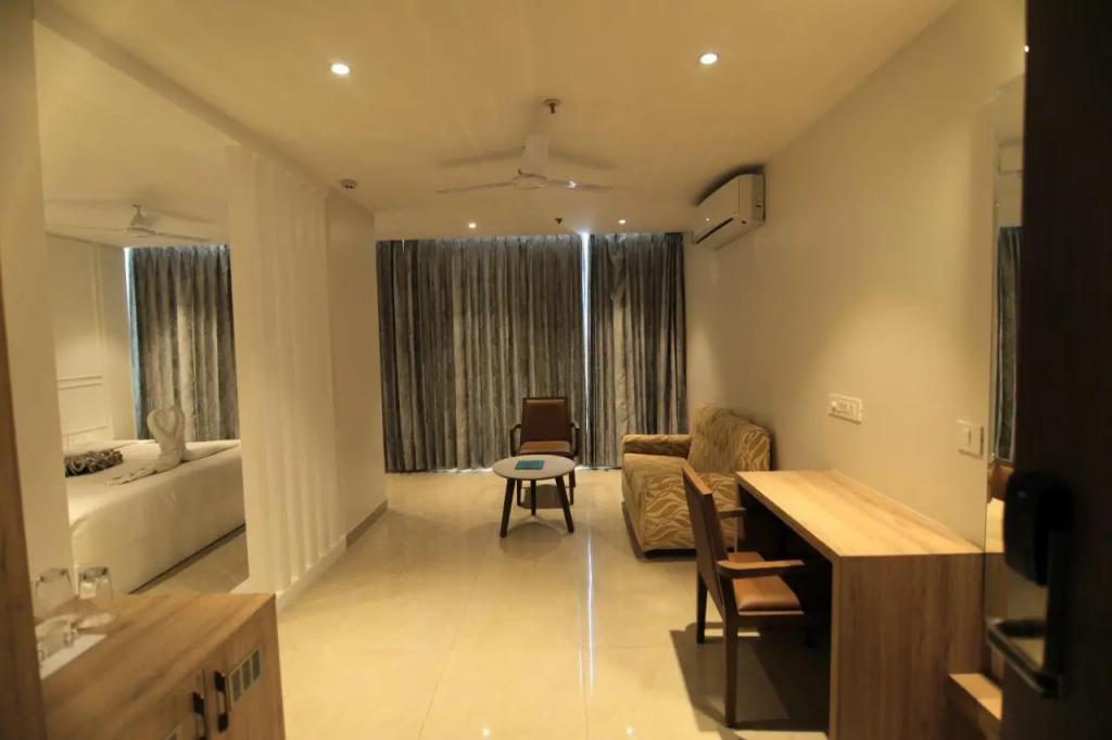 Mumbai House Express Udaipur