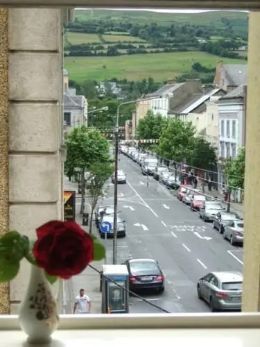 Fennessys Hotel