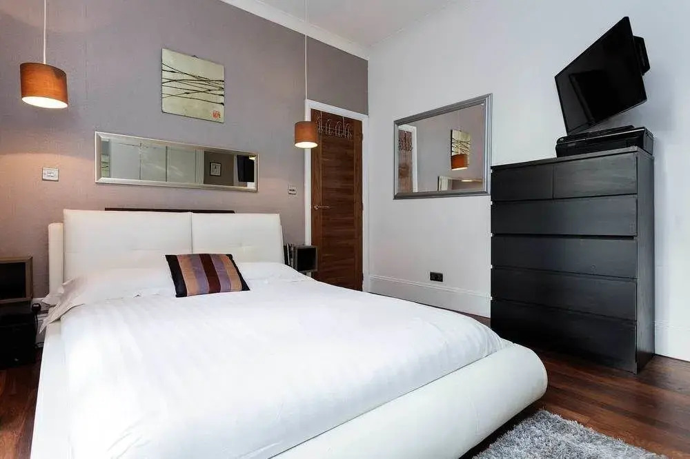 Veeve - Designer Clapham