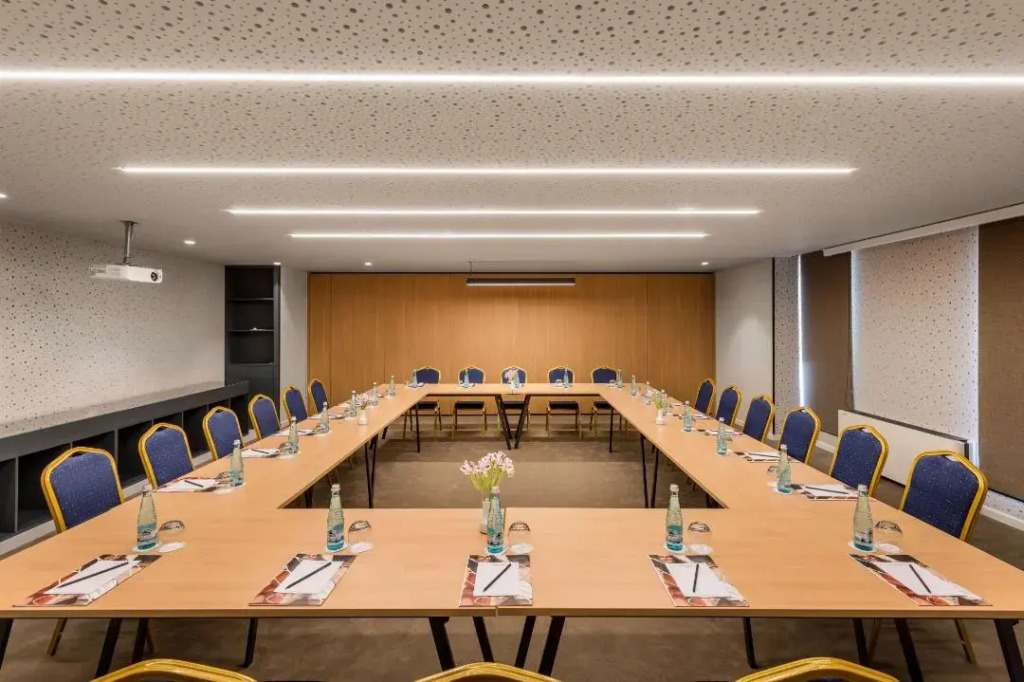 Mercure Tirana