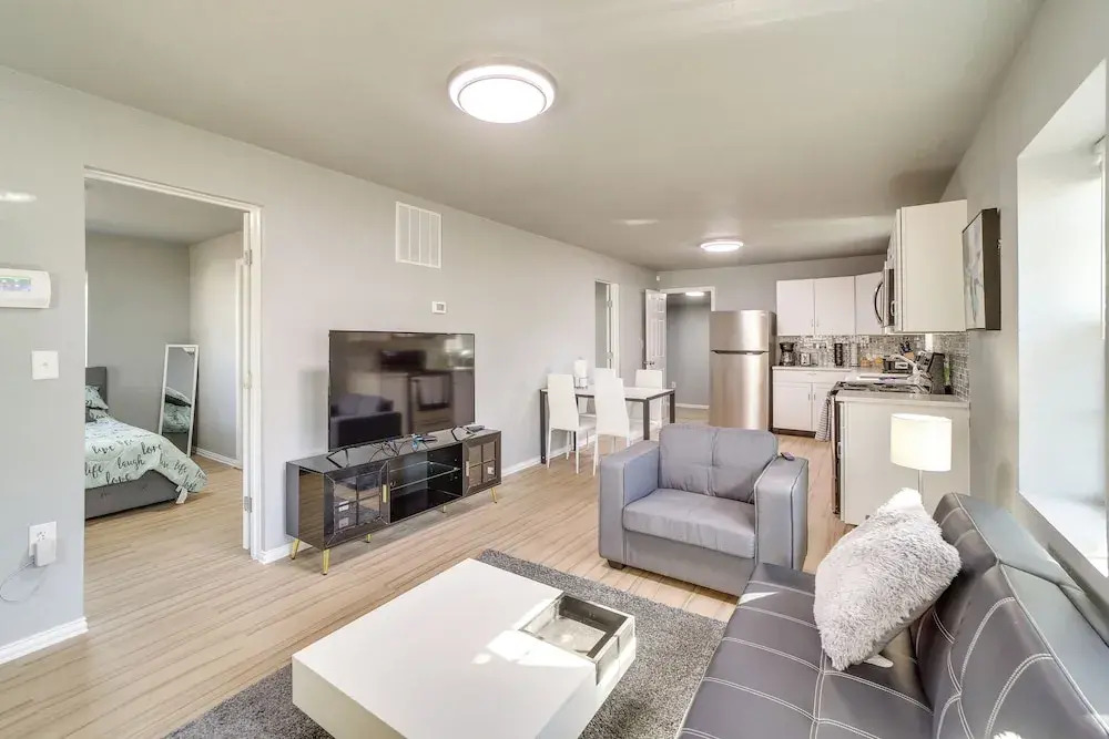 Convenient Tulsa Home - 2 Mi to Downtown