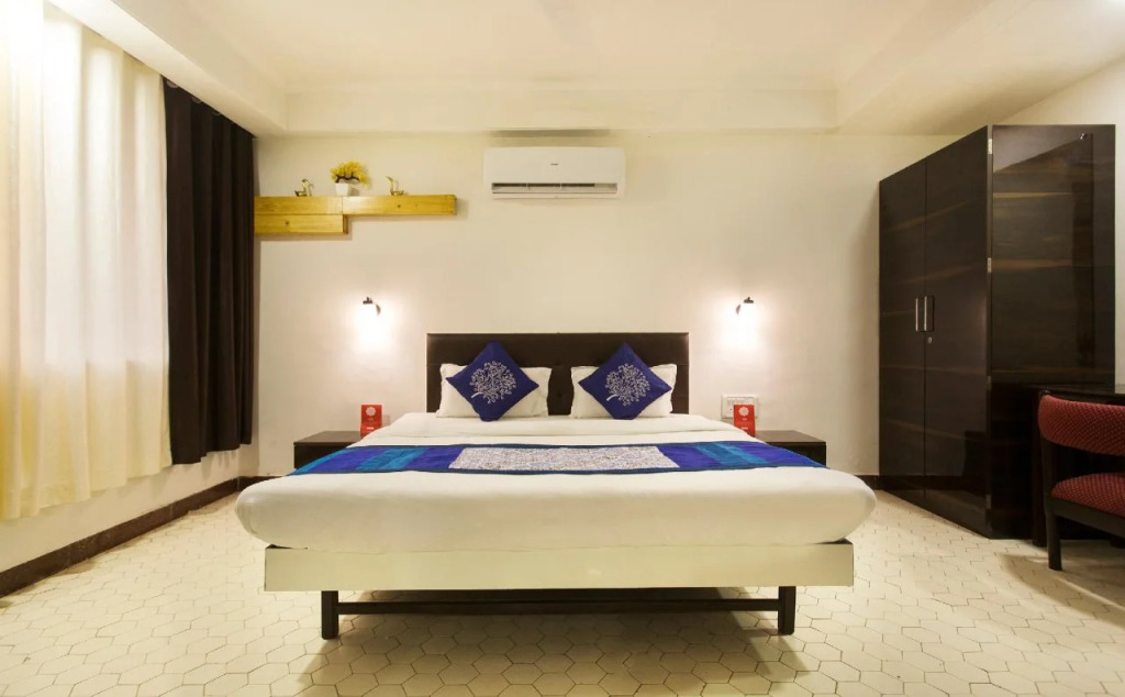 OYO 9806 Hotel Arvi