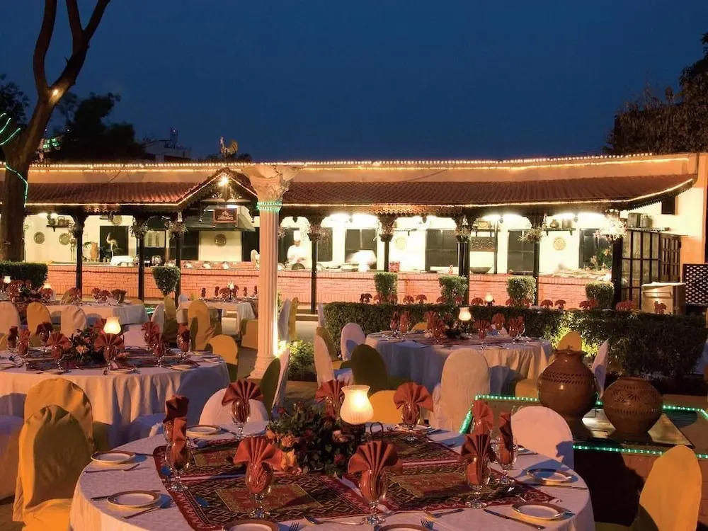 Avari Lahore Hotel