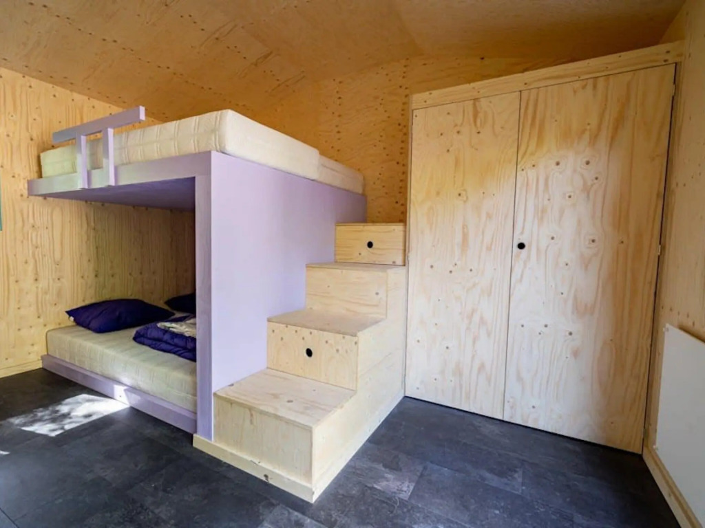Practical chalet with terrace, in a green holiday park near Amsterdam