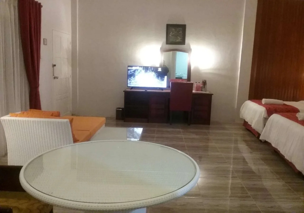 Parapat View Hotel